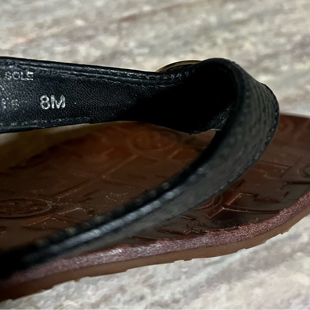 Tory Burch Black Leather Thong Sandals with Gold Accent - Picture 14 of 16